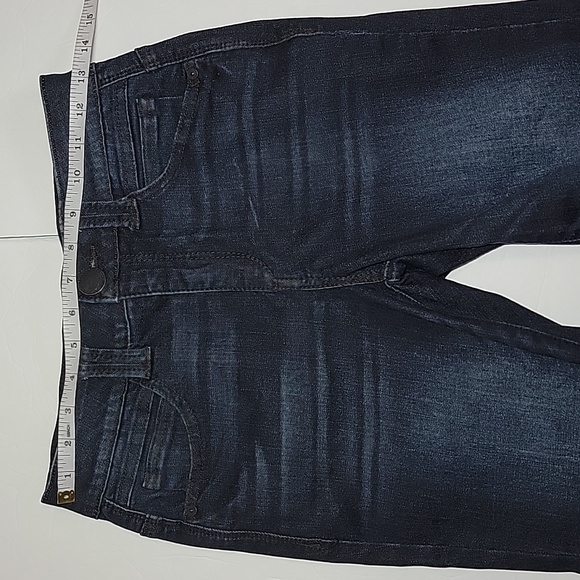 Democracy Women's Ab Solution Straight Leg Jeans/Size 2. - Picture 6 of 10